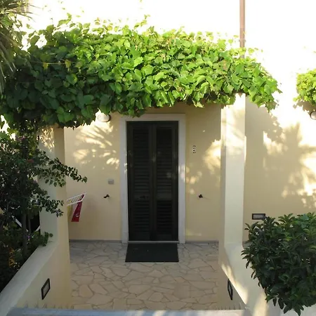 팜스테이 Agriturismo Li Damiani *