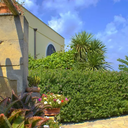 Agriturismo Li Damiani 오트란토